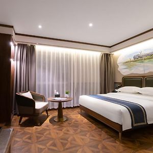 Deluxe Double Room mainland Chinese guests only